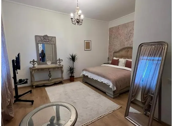 Апартаменты C-entral Boutique *